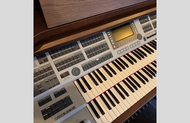 Ringway Maestro Organ | Satin Mahogany Finish | UK Delivery In Days | Warranty | P/X | Finance Options | Includes Stool, Printed Manuals, Headphones | Used | Serial Number 1220210007 - Image 4